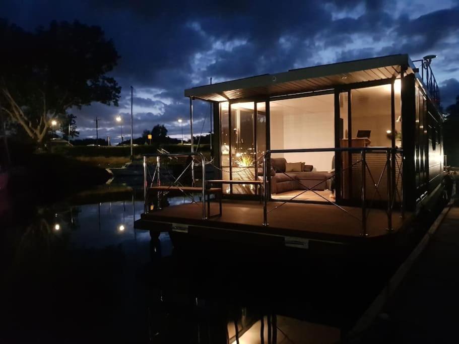 Hotel Modern, Brand New Houseboat Near Amsterdam Monnickendam Exterior foto