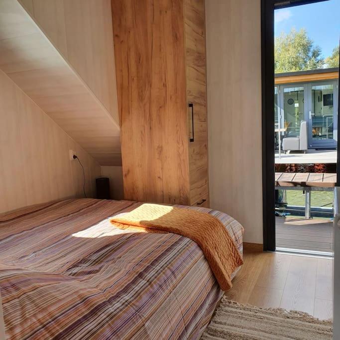 Hotel Modern, Brand New Houseboat Near Amsterdam Monnickendam Exterior foto